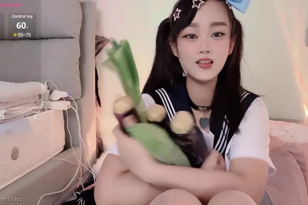 后庭开发达人@yueyue2003 尺度福利秀 [22V0P_9.81GB]